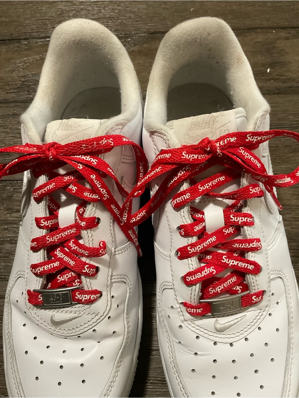 Used nike Air Force 1 White Sneakers with Red Supreme Laces
